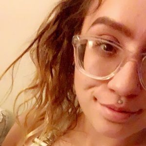 Meet your Posher, Justina